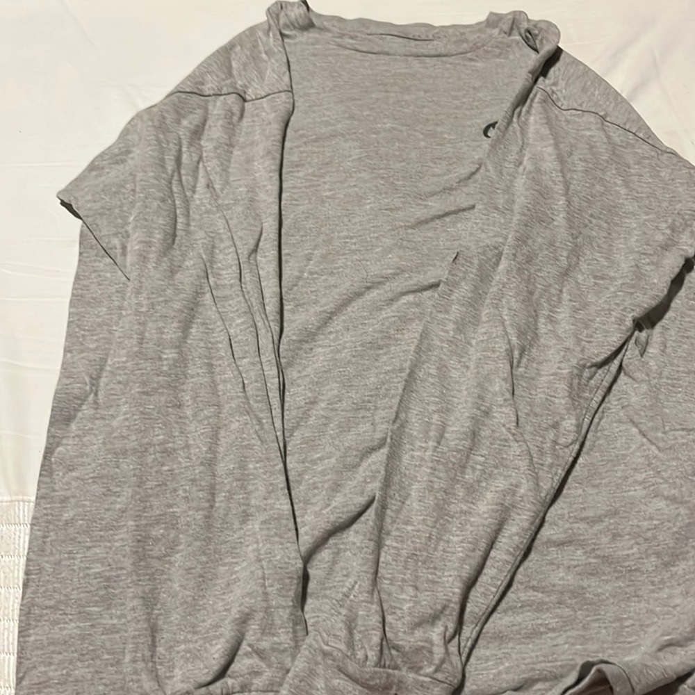 Long sleeve graphic